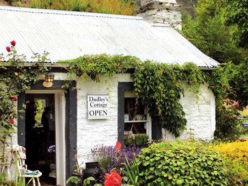 Dudley 's -cottage ---cafe ,-gift -store -and -more
