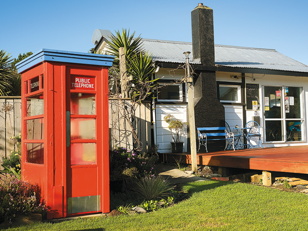 Kai Iwi Holiday Park_s inviting office.png