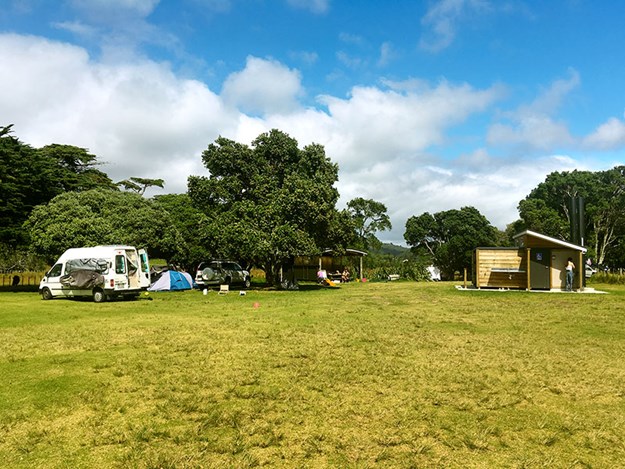 Life-on-the-Road-Lynne-and-Bill-Medlands-Beach-Campsite.jpg