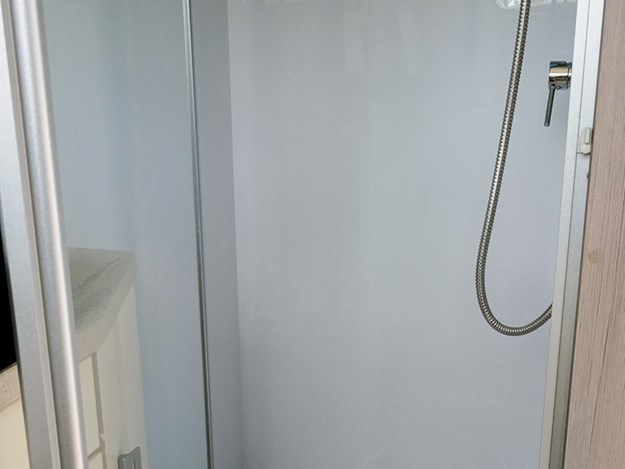 A decent sized shower takes advantage of the Nautilus continuous hot water supply
