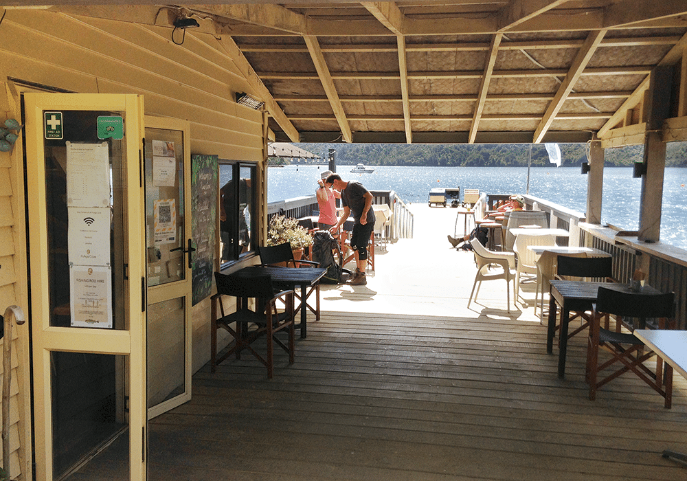Boatshed Cafe and Bar