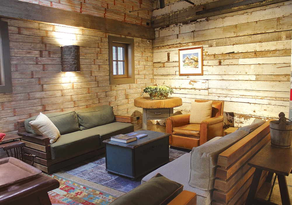 Camp Glenorchy - lounge room